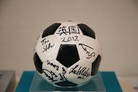 逼杜锋放弃萨林杰？广东队内线惨遭上海暴打，朱芳雨将签第五外援